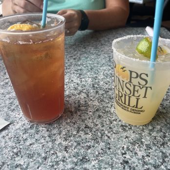 Pop's Sunset Grill - Skinny margarita and sweet tea :) - Seafood Near Me - Nokomis, Florida