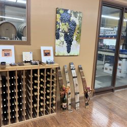 Flatt Rock Wine Cellars
