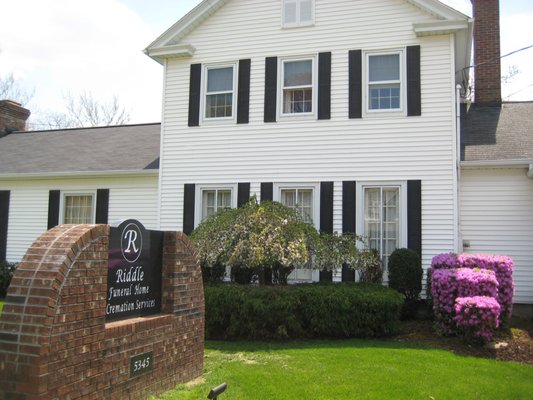 Riddle Funeral Home Cremation Services 5345 South St Vermilion Oh Funeral Homes Mapquest