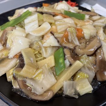 Tokyo Hanten - #55 stir-fried shrimp, squid, ham & veggie over pan-fried noodles (XL) - Japanese Near Me - Edgewater, New Jersey Tokyo Hanten - #55 stir-fried shrimp, squid, ham & veggie over pan-fried noodles (XL) - Japanese Near Me - Edgewater, New Jersey