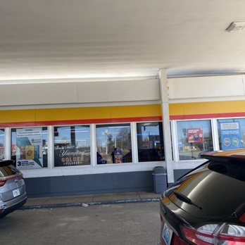 SHELL - Updated December 2025 - 401 Southern Cross Dr, Richmond ...