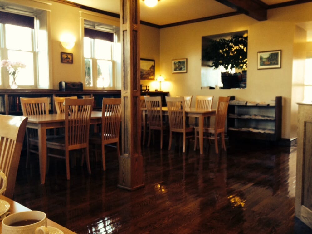 CARNEGIE HALL BED & BREAKFAST Updated October 2024 101 Lake Ave E