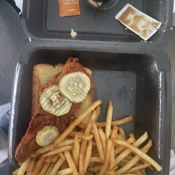 Harry's Hot Chicken - Chicken Shop Near Me - Tujunga, California