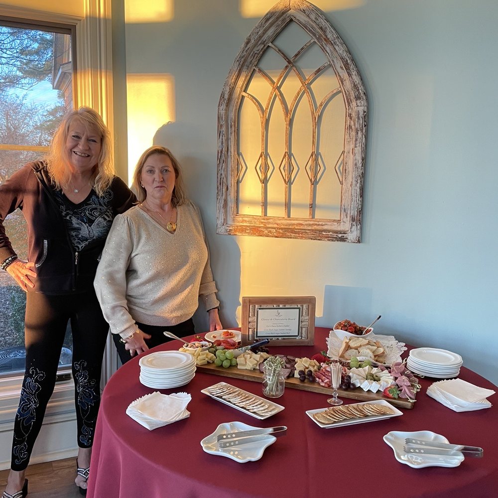 Great Oak Manor - Some appetizers served - Hotels Near Me - Chestertown, Maryland