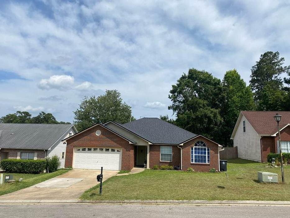 Slide of SE Roofing and Construction