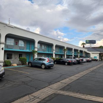 St. George Inn & Suites - Hotels Near Me - Saint George, Utah St. George Inn & Suites - Hotels Near Me - Saint George, Utah
