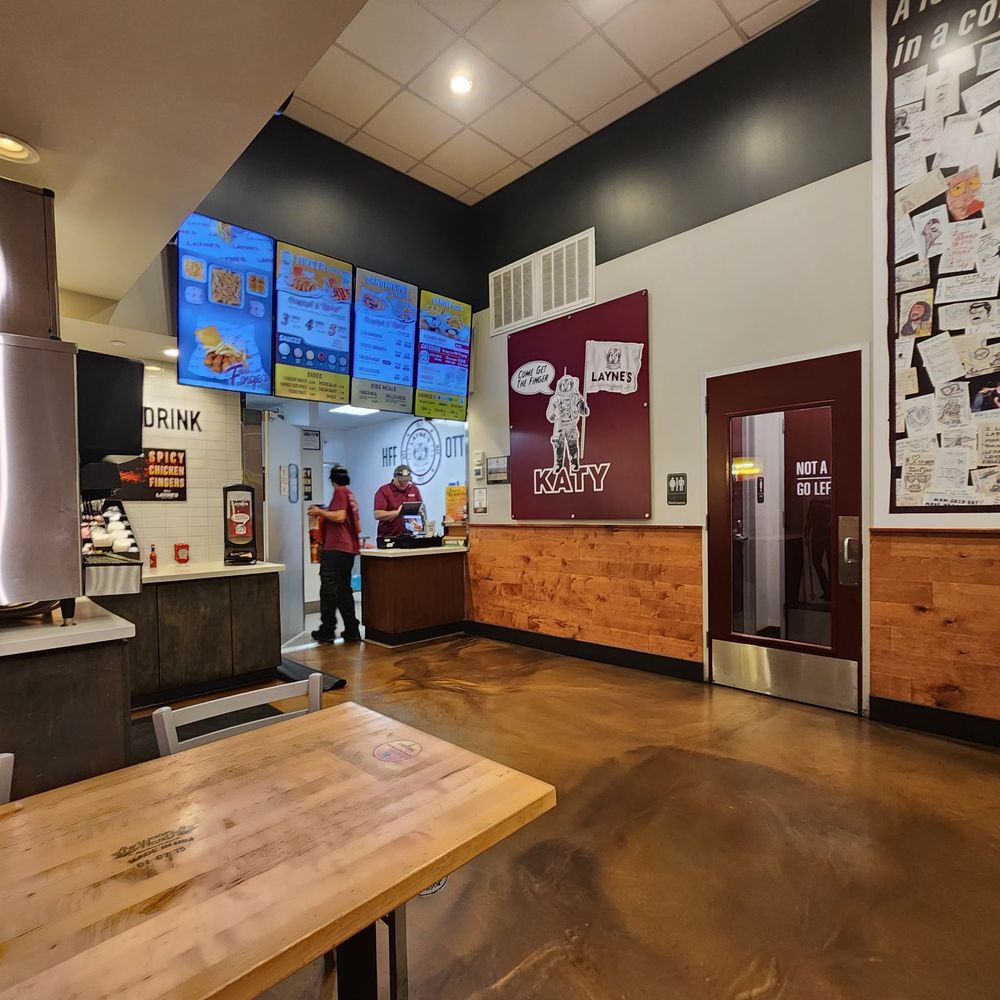 Layne's Chicken Fingers - seating area - Fast Food Near Me - Katy, Texas