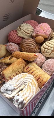 Moises Bakery by null