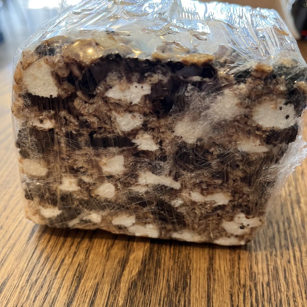 The Beacon Daily - Mega Oreo rice crispy treat - Breakfast & Brunch Near Me - Beacon, New York