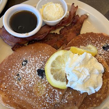 Bill's Cafe - Blueberry pancakes - Breakfast & Brunch Near Me - San Jose, California