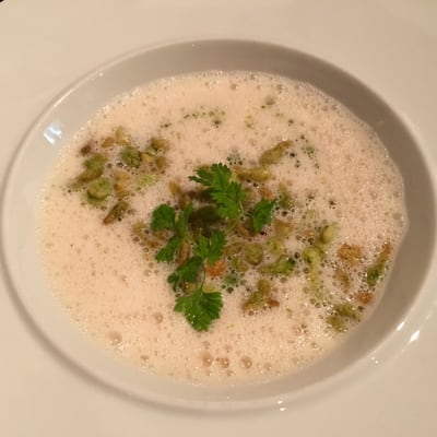 Photo of Na Kopci - Prague, PR, CZ. Chřestový krém. Neskutečně silná chuť chřestu a ... dokonalý :)