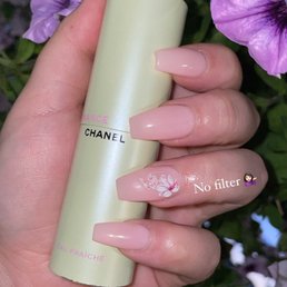 So pretty bubble bath with a 3D flower and poly gel :) better than acrylic no smell lasts long! So pretty bubble bath with a 3D flower and poly gel :) better than acrylic no smell lasts long!