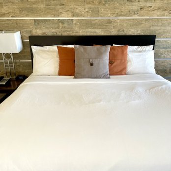 Inn on the Cliff - The most comfortable bed I've ever slept on after my own bed. - Hotels Near Me - St. George, Utah Inn on the Cliff - The most comfortable bed I've ever slept on after my own bed. - Hotels Near Me - St. George, Utah