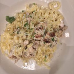 Fettuccine Alfredo with light sauce, and chicken added
