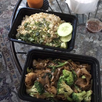 Bahn Thai - Crab fried rice and pad see ew - Thai Near Me - San Diego, California Bahn Thai - Crab fried rice and pad see ew - Thai Near Me - San Diego, California