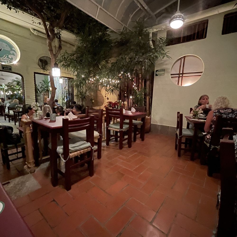 Archie's Wok - Dining area - Asian Fusion Near Me - Puerto Vallarta, JAL
