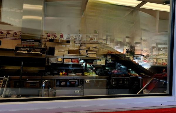 In-N-Out Burger by null