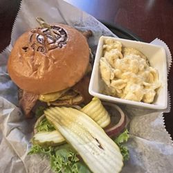 American Table - Bacon Cheeseburger with Mac n Cheese