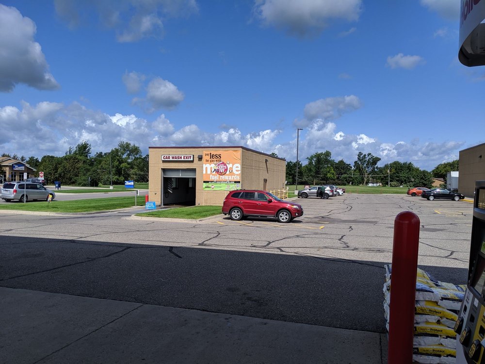 LITTLE DUKES Updated May 2024 171 Glen St, Foley, Minnesota