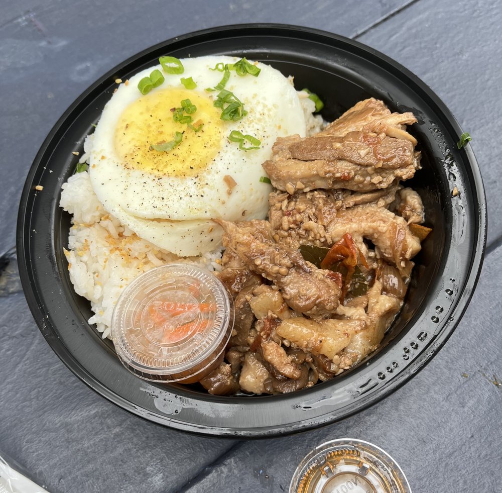 Food from Salt & Pepper BBQ Flipn’ Bowl