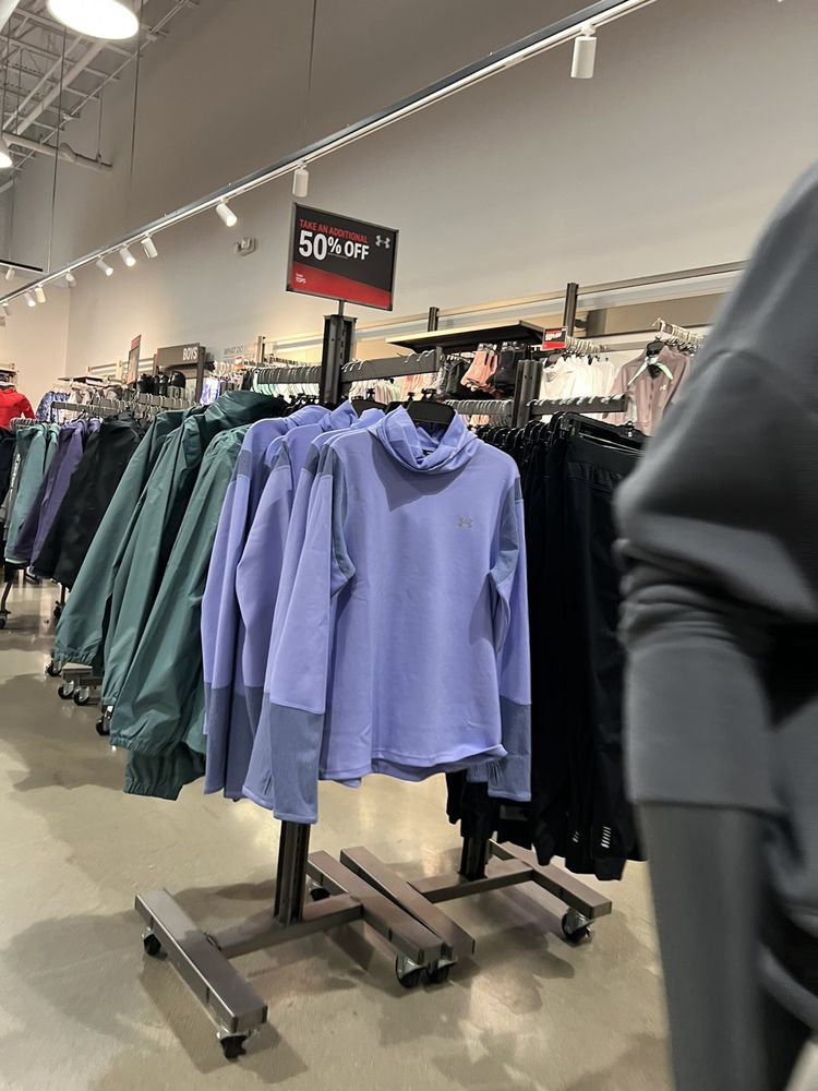 UNDER ARMOUR FACTORY HOUSE Updated June 2024 16 Photos & 15 Reviews