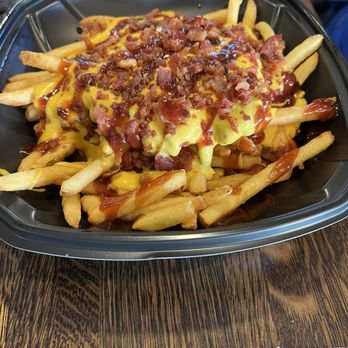 Meat & Potato Eatery-McHenry - m&m bowl - Sandwiches Near Me - Mchenry, Illinois