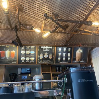 VigiLatte Artisan Coffee - Coffee & Tea Near Me - Lahaina, Hawaii