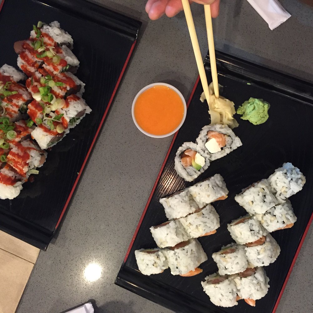 spicy tuna roll and philadelphia roll