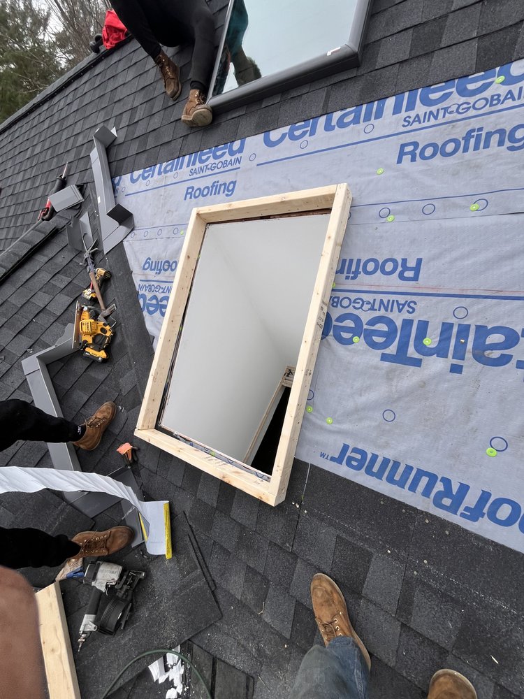 Slide of Wuilson’s Roofing