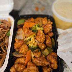 Bennett Asian Cafe - GeneralTso's; good.