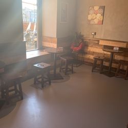 Average Cigna Beerhouse - Indoor seating area