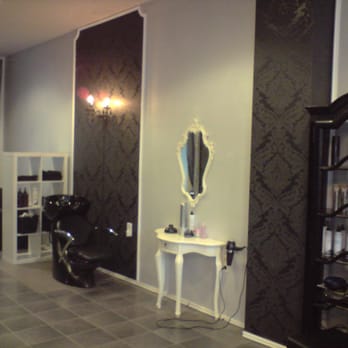 Tranius - Hair Salons Near Me - Berlin, BE