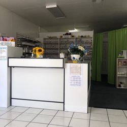 Herbs and U - Entrance