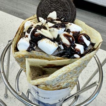 T-Swirl Crepe - Oreo Toasted Marshmallow - Creperies Near Me - Berlin, Connecticut T-Swirl Crepe - Oreo Toasted Marshmallow - Creperies Near Me - Berlin, Connecticut