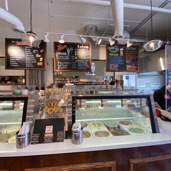 Sausalito Sweets - Inside store - Chocolatiers & Shops Near Me - Sausalito, California Sausalito Sweets - Inside store - Chocolatiers & Shops Near Me - Sausalito, California