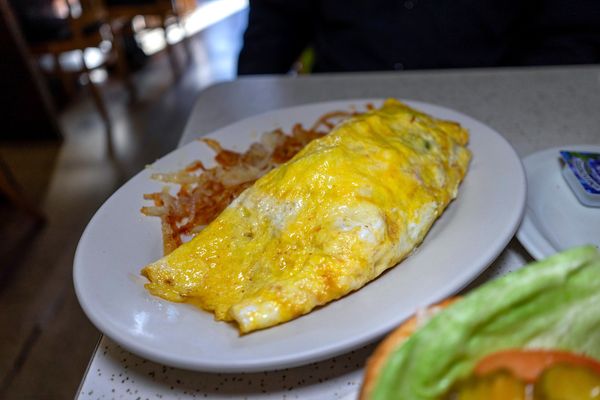 Ann's Doughnut Coffee Shop by null