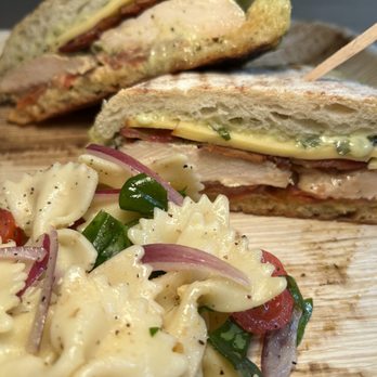 The Eatery - Cafes Near Me - Wallingford, Connecticut