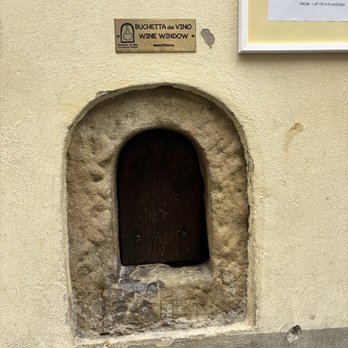 Vivoli - Wine window - Ice Cream & Frozen Yogurt Near Me - Florence, FI