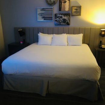 Windmill Suites Surprise, Ascend Hotel Collection - Bedroom - Hotels Near Me - Surprise, Arizona Windmill Suites Surprise, Ascend Hotel Collection - Bedroom - Hotels Near Me - Surprise, Arizona