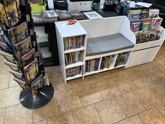 Legacy Comics and Cards by null