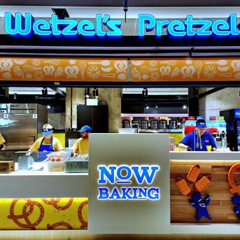 Wetzel's Pretzles - Food stall storefront - Fast Food Near Me - Toronto, Ontario