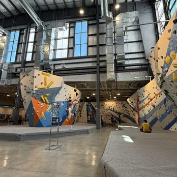 Sender One Climbing - Gyms Near Me - Lakewood, California