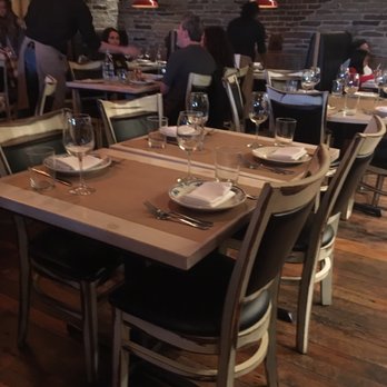 Disotto - Indoor seating - Italian Near Me - Highwood, Illinois