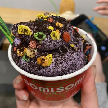 Somisomi - Ube soft serve with Oreo crumble and fruity pebbles - Ice Cream & Frozen Yogurt Near Me - Pleasanton, California Somisomi - Ube soft serve with Oreo crumble and fruity pebbles - Ice Cream & Frozen Yogurt Near Me - Pleasanton, California
