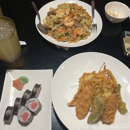 Tina roll, vegetable tempura, udon combination
