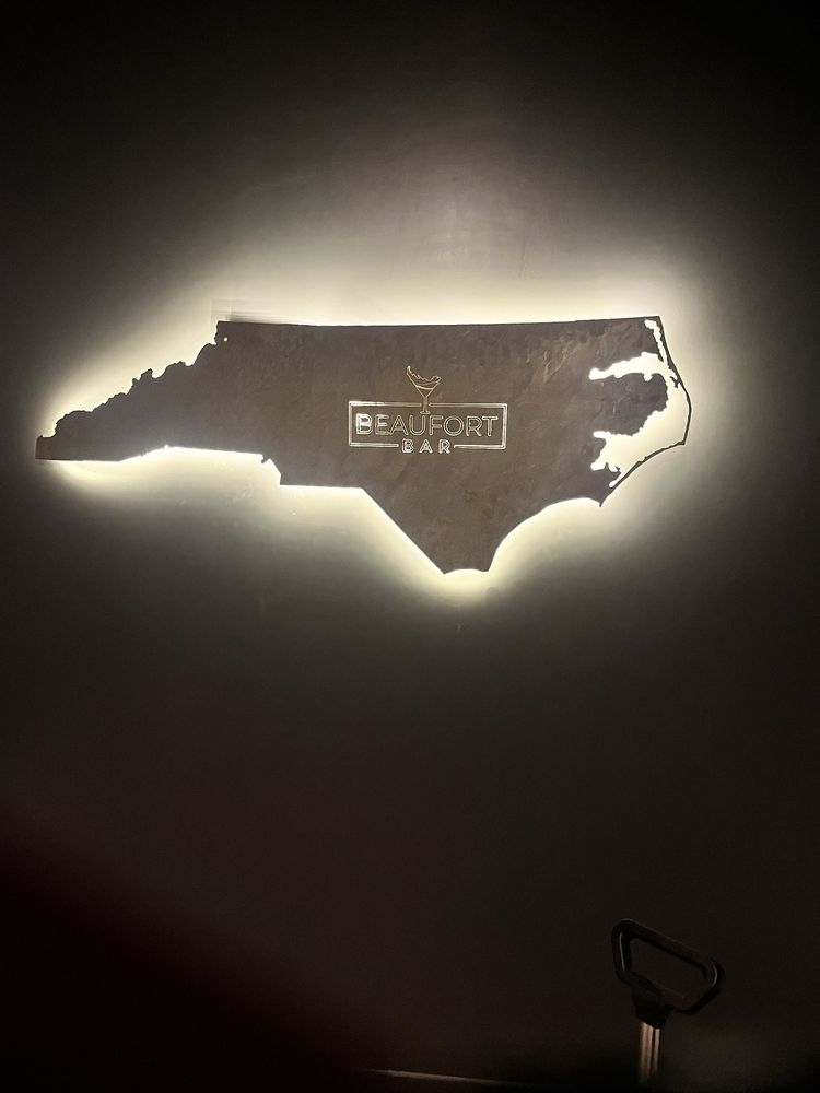 Beaufort Bar Image
