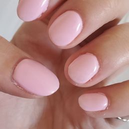Index finger edges are rough and my cuticles look awful. I asked for a pointed shape and none of them are pointed. Index finger edges are rough and my cuticles look awful. I asked for a pointed shape and none of them are pointed.