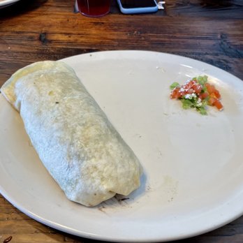 Tower 7 Baja Mexican Grill Morehead City - My lunch, exactly as I received the plate. They're kidding, right? - Mexican Near Me - Morehead City, North Carolina
