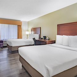 Baymont by Wyndham Gurnee - Guest room