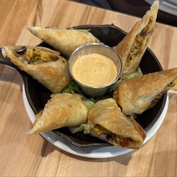 Tapville Social - SANTA FE EGG ROLLS - American Near Me - Jersey City, New Jersey Tapville Social - SANTA FE EGG ROLLS - American Near Me - Jersey City, New Jersey